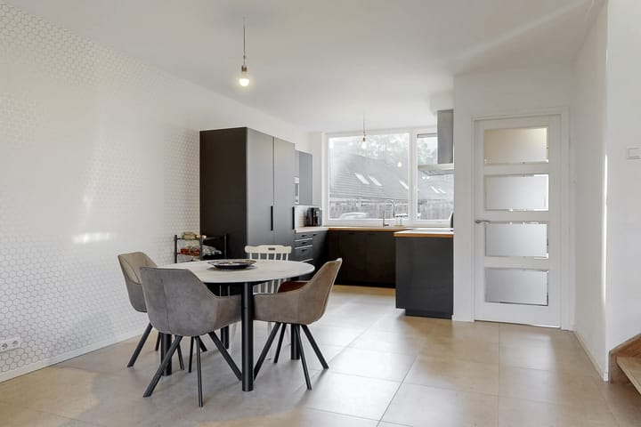 Photo 8 of Pinksterbloem 17