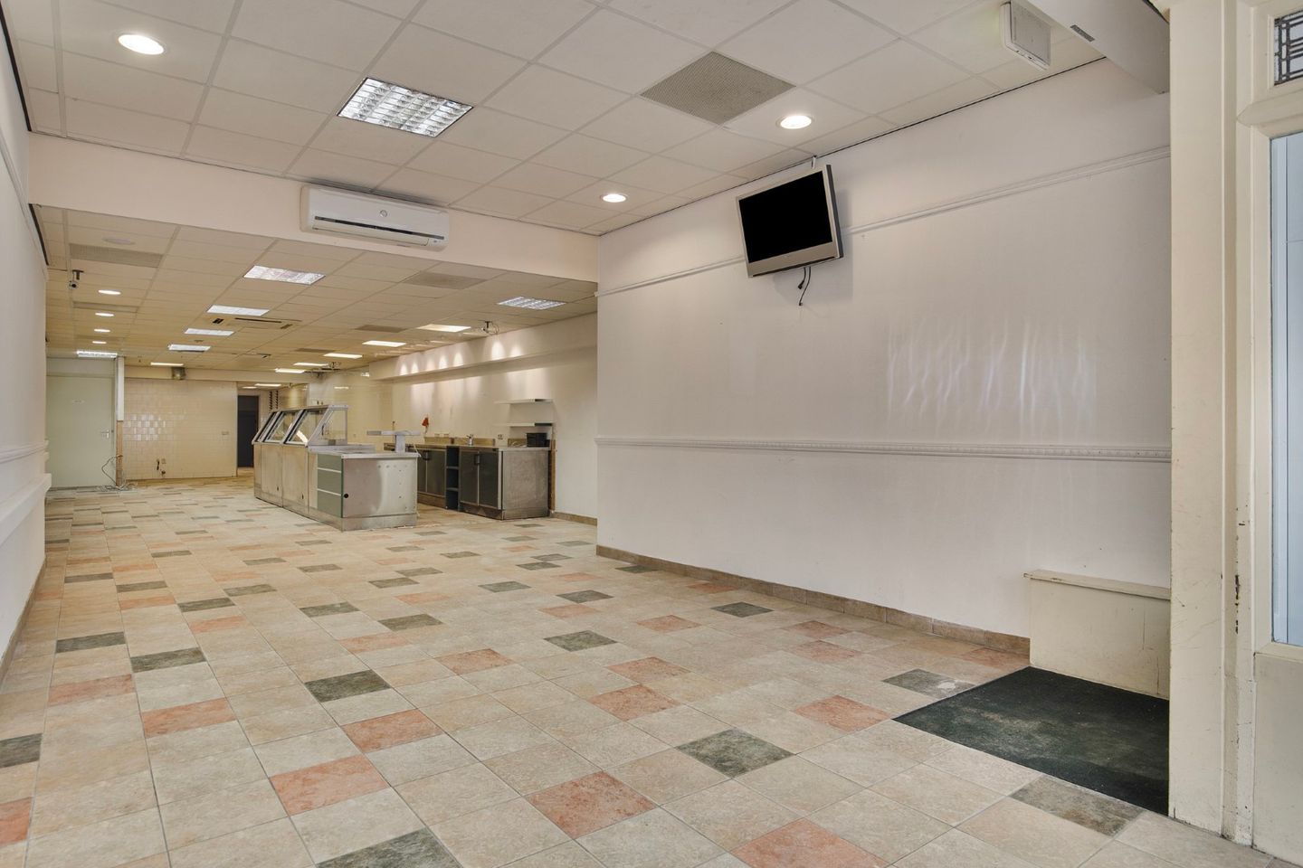 View photo 5 of Oudestraat 64