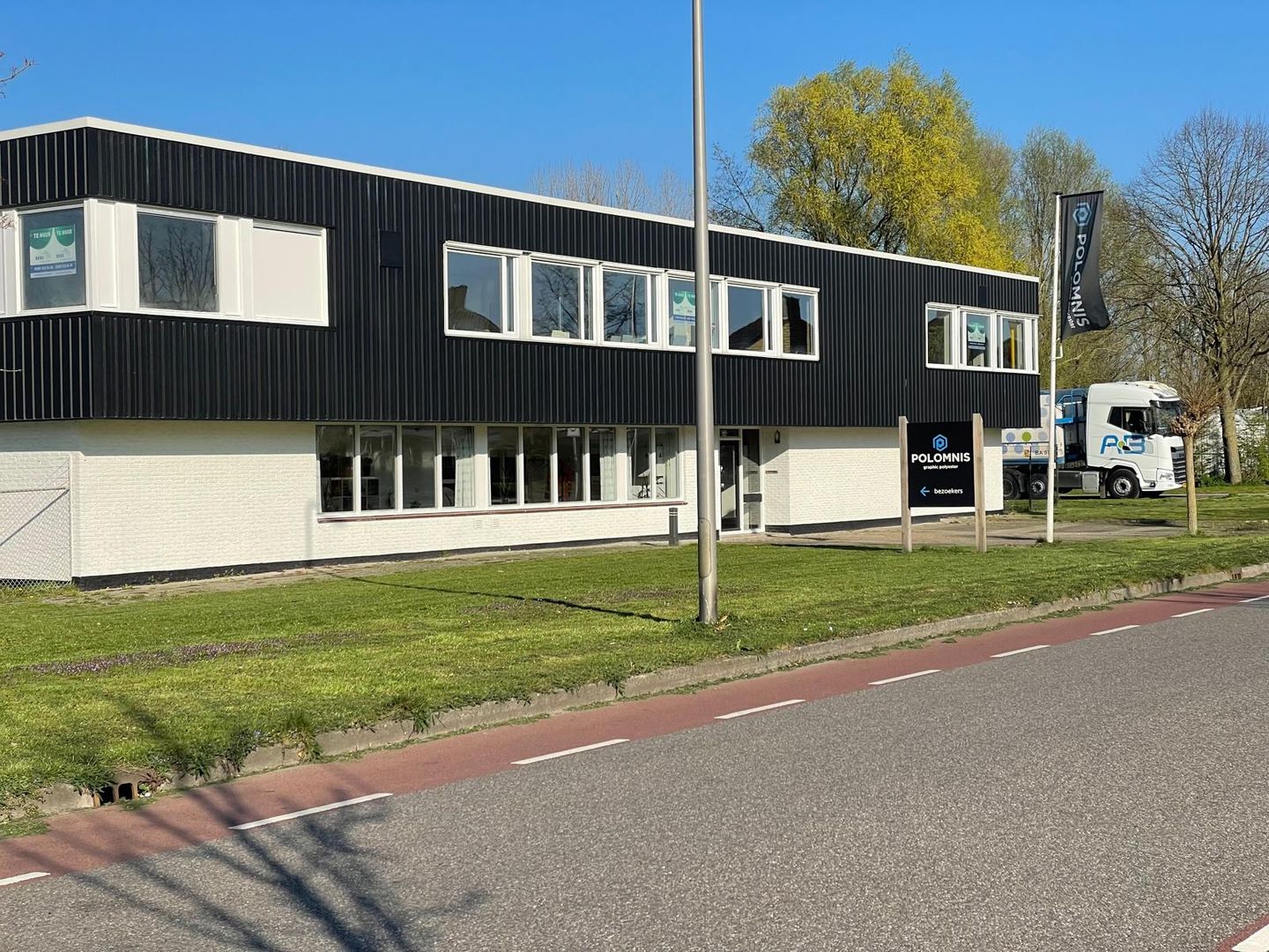 View photo 2 of Industrieweg 1-A