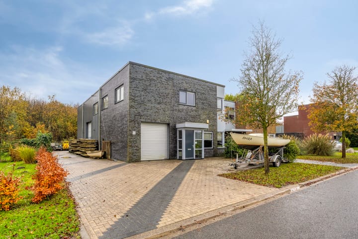 Portugallaan 42, Assen