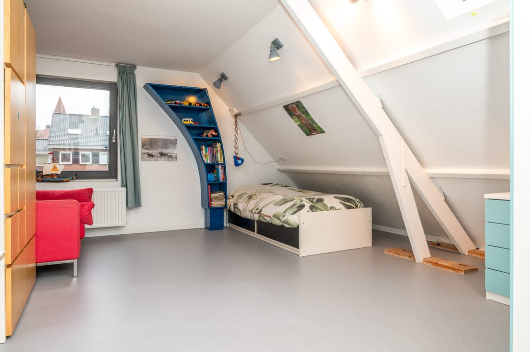 Photo 32 of Huygensweg 14