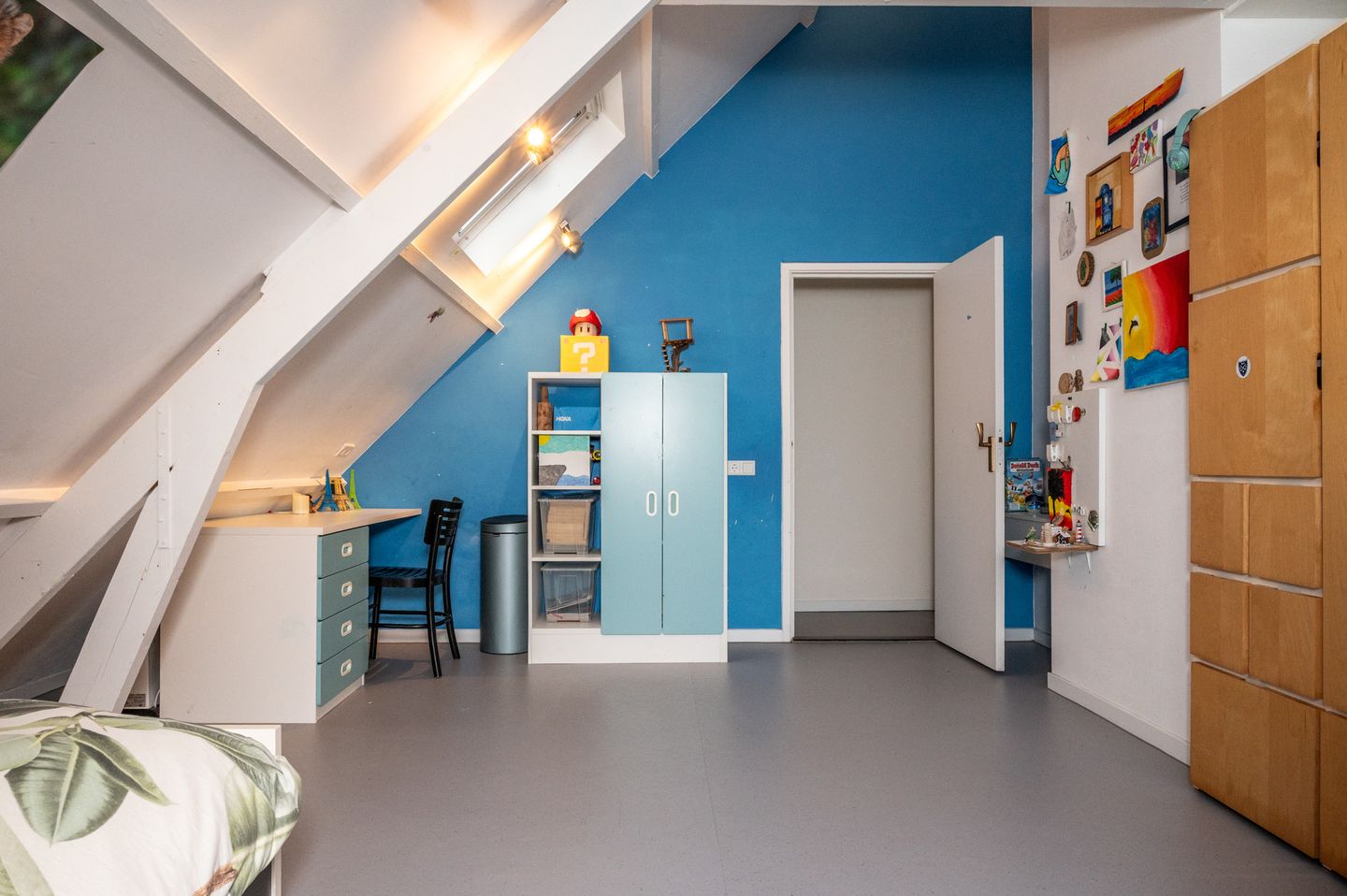 Photo 34 of Huygensweg 14