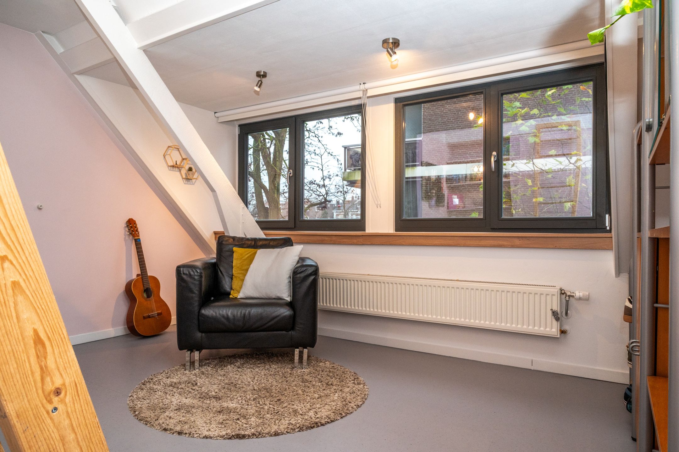 Photo 39 of Huygensweg 14