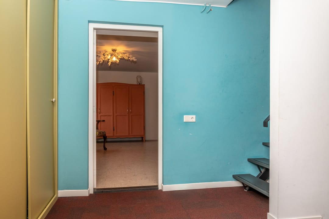 Photo 43 of Huygensweg 14