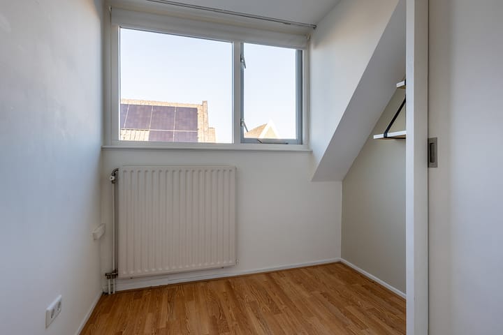 Photo 13 of Ooievaarstraat 42-B