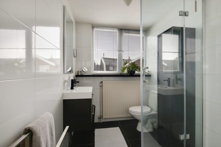 Photo 16 of Ooievaarstraat 42-B