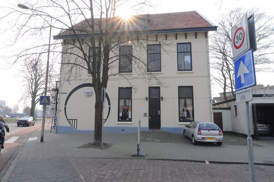 View photo 2 of Stationsweg 51-A