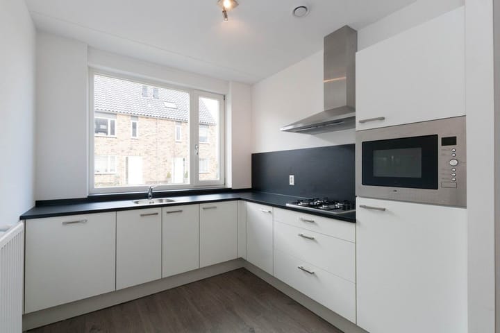 Foto 2 van Veluwemeerplantsoen 1