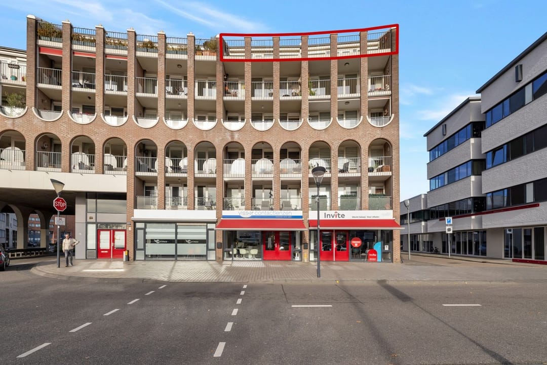 Foto 1 van Stationsplein 39