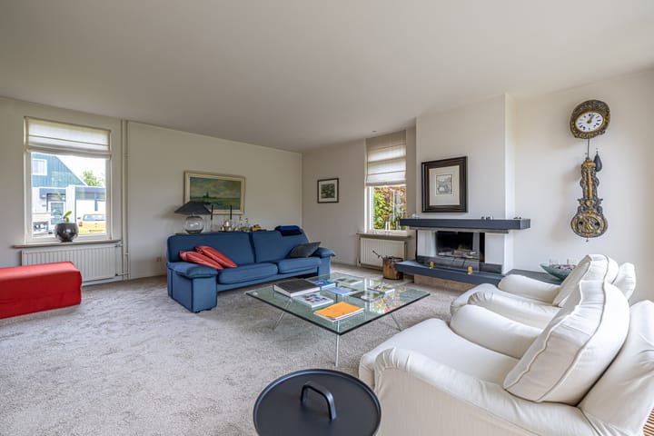 Photo 9 of De Woudhorne 37