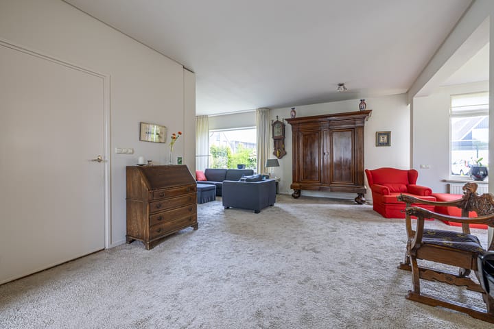 Photo 10 of De Woudhorne 37