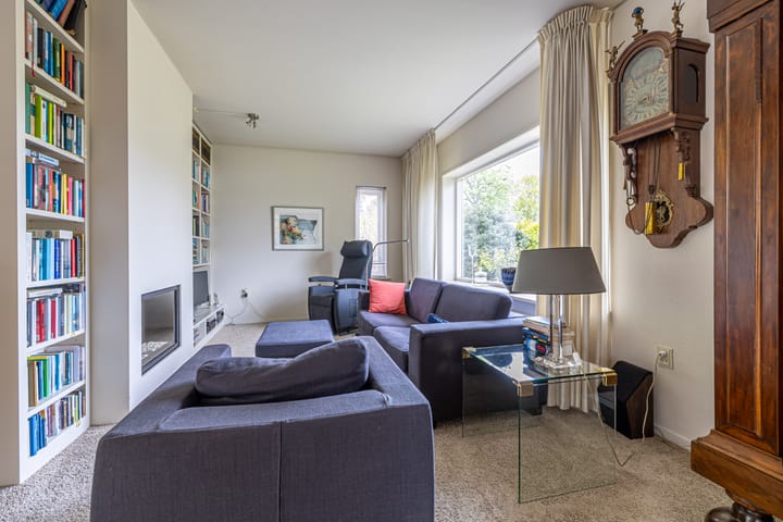 Photo 11 of De Woudhorne 37