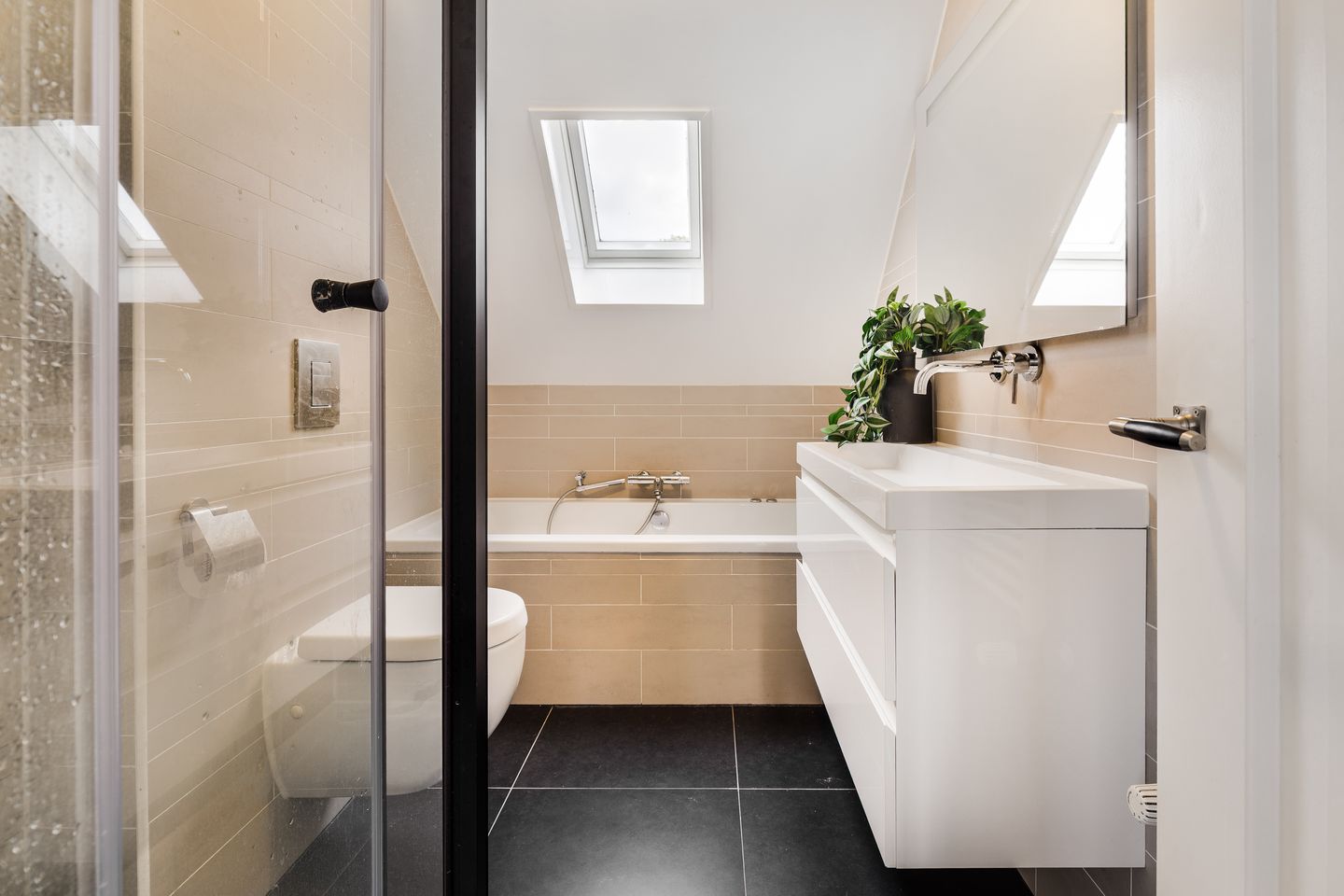 Foto 19 van Vogelenzangseweg 167