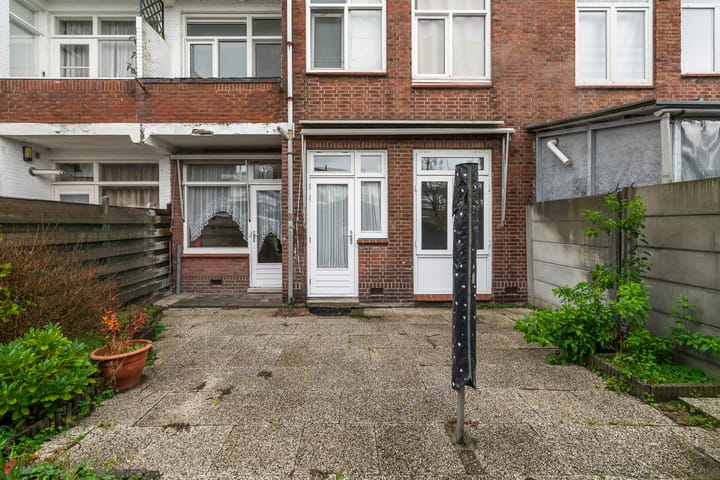 Photo 4 of Jan van Rodestraat 35