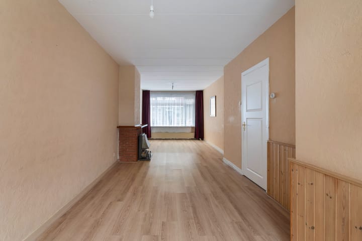 Photo 5 of Jan van Rodestraat 35