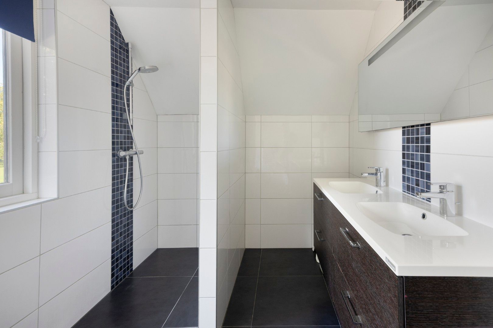 Foto 39 van Burgemeester van Engelenweg 145