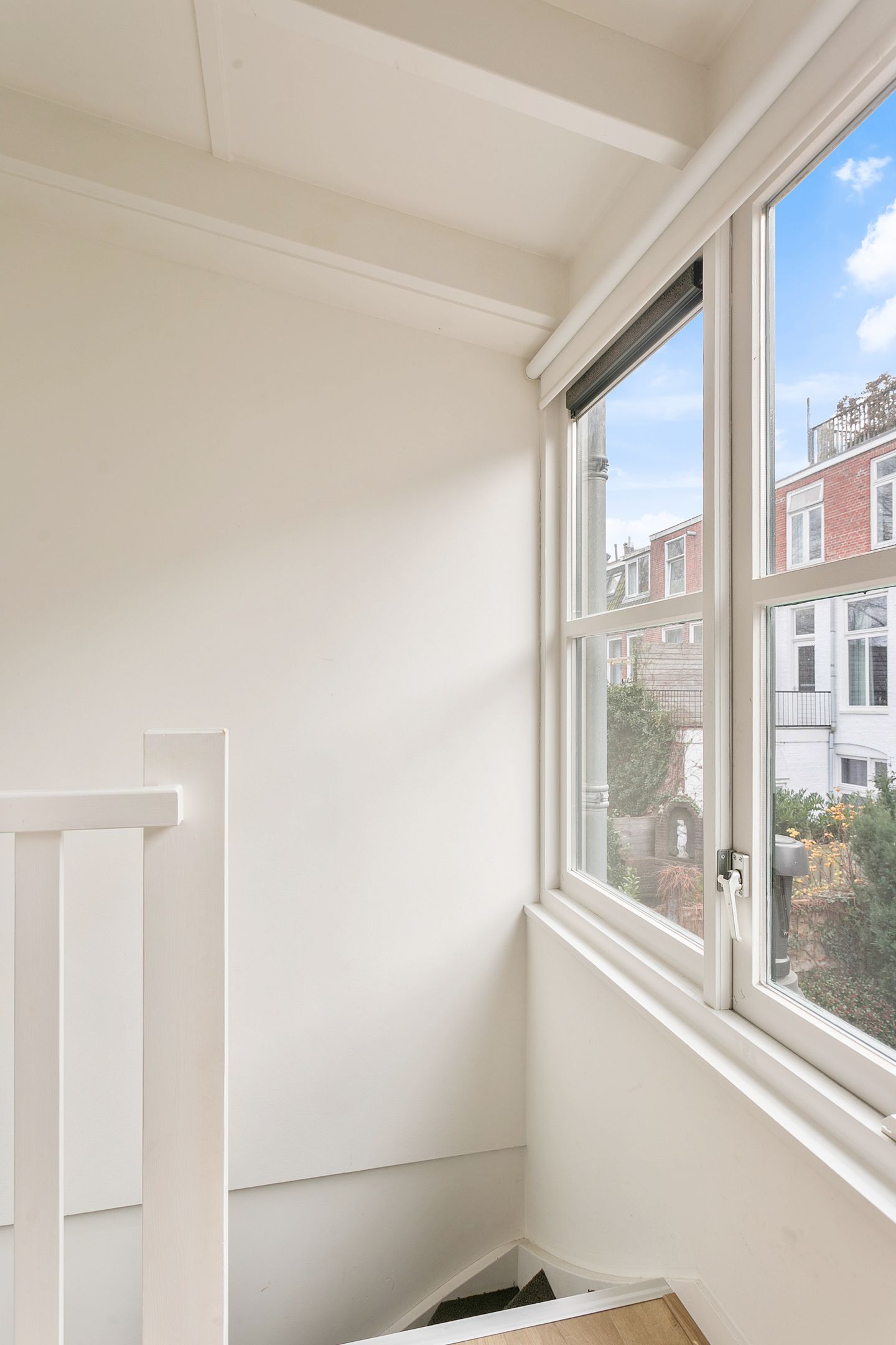 Photo 10 of Willemstraat 13