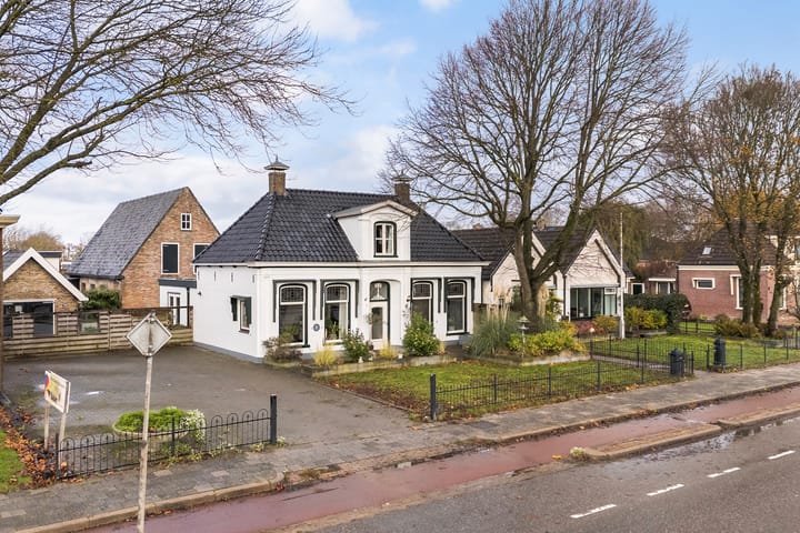 Photo 2 of Oosteinde 51