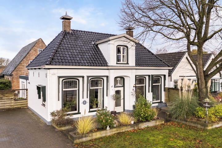 Photo 4 of Oosteinde 51