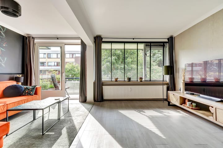 Photo 9 of Schollevaarstraat 48