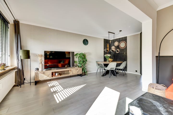 Photo 11 of Schollevaarstraat 48