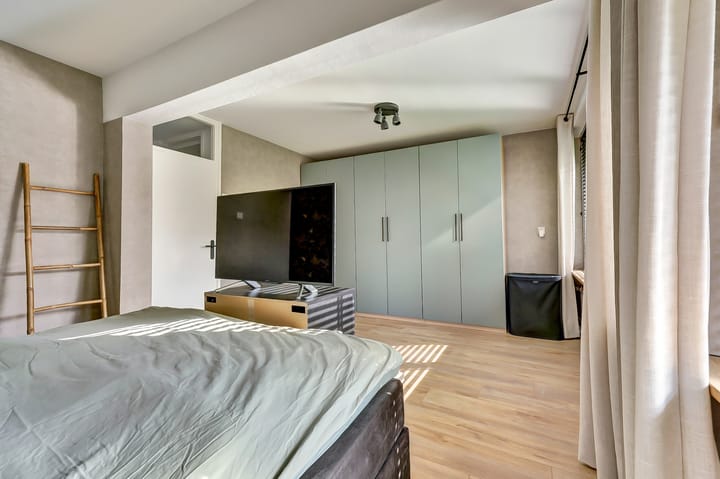 Photo 17 of Schollevaarstraat 48