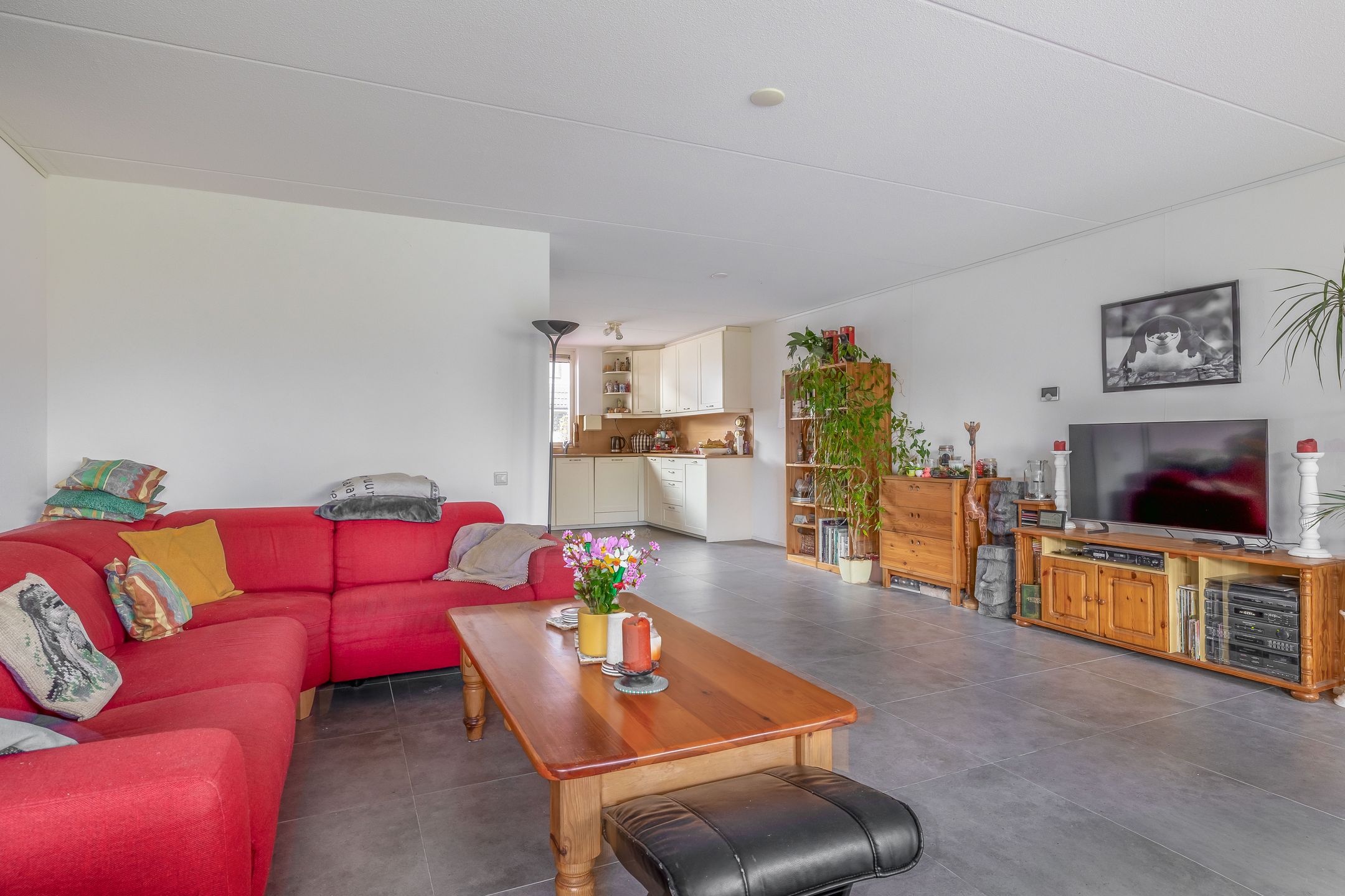 Photo 15 of Aert van Nesstraat 26