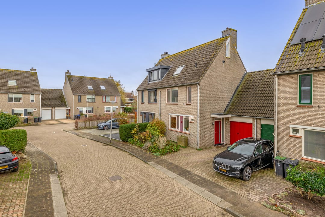 Photo 7 of Aert van Nesstraat 26