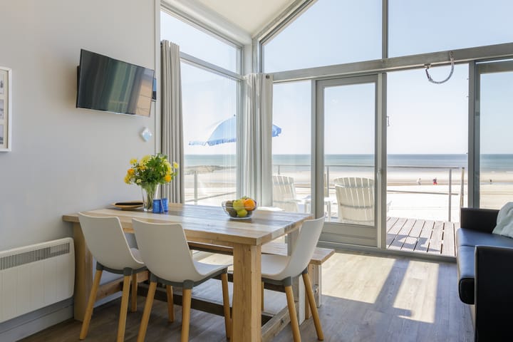 Photo 5 of Strandhuisje aan Zee