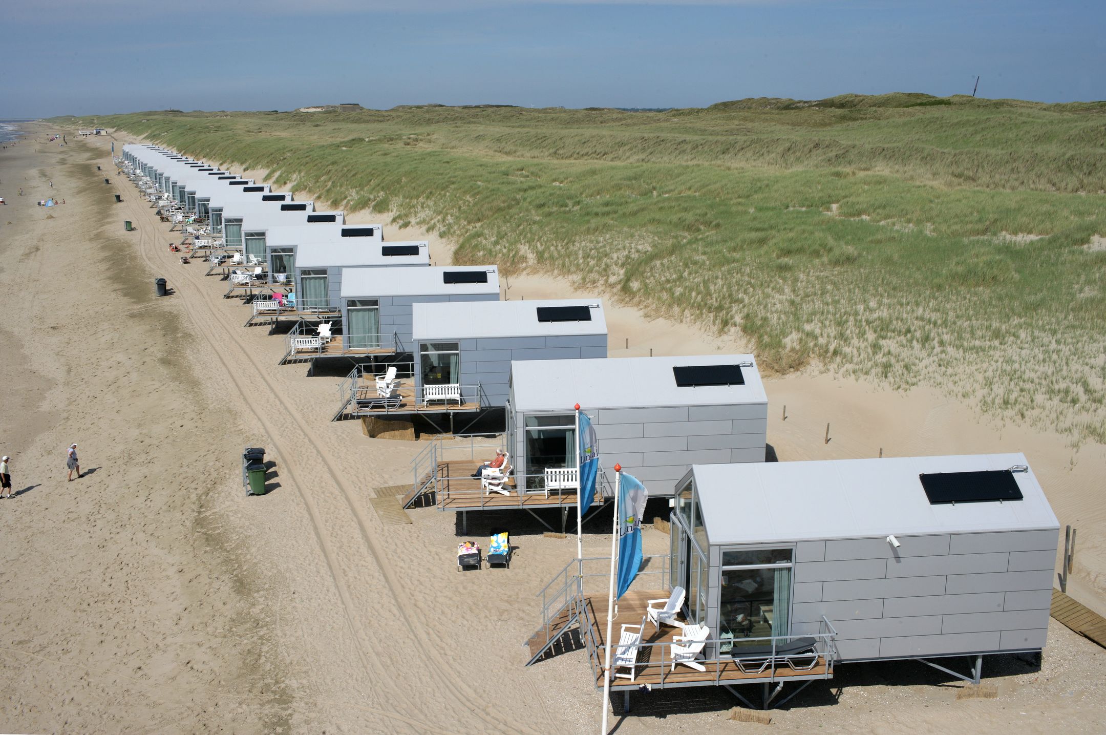 Photo 9 of Strandhuisje aan Zee