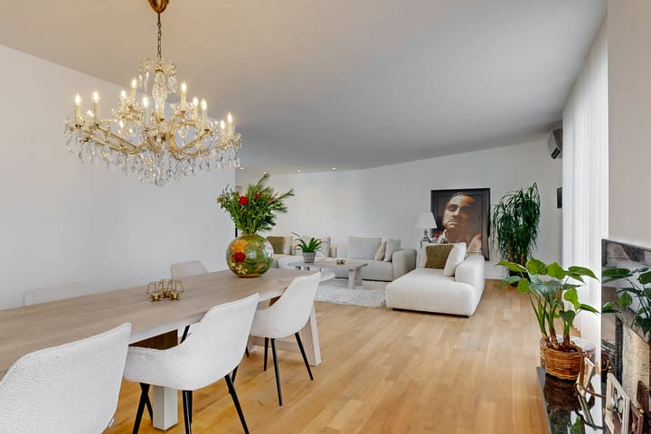 Photo 11 of Raadhuisstraat 34