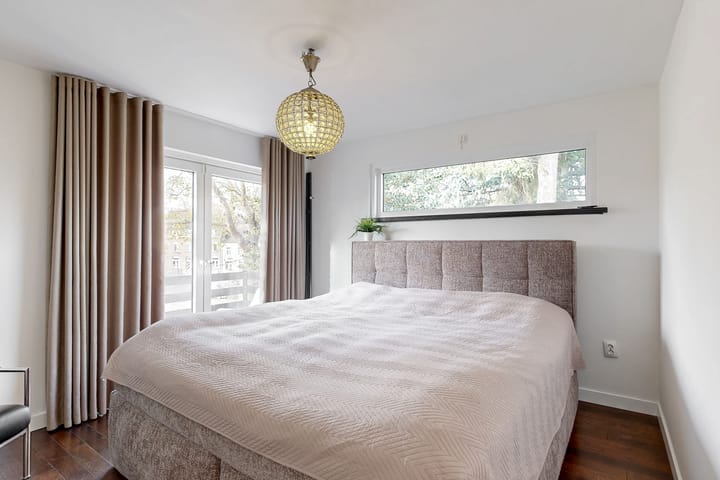 Photo 18 of Raadhuisstraat 34