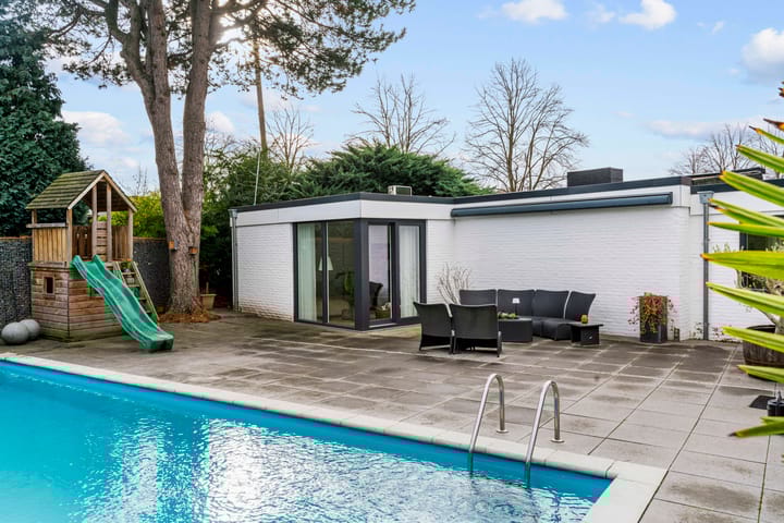 Photo 40 of Raadhuisstraat 34