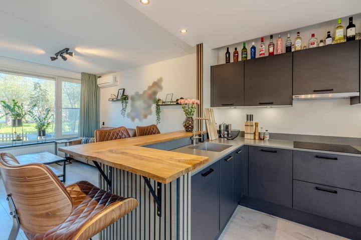 Photo 10 of Kamille 47