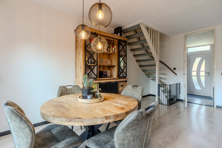 Photo 14 of Kamille 47