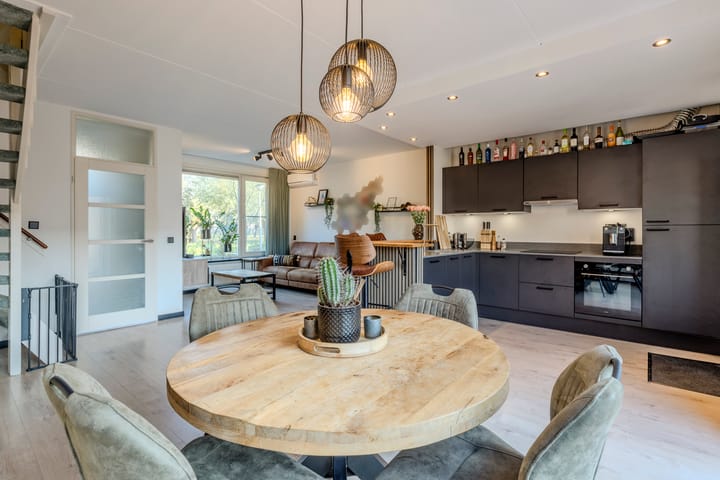 Photo 15 of Kamille 47