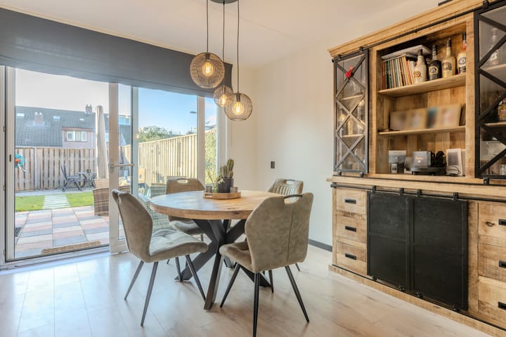 Photo 16 of Kamille 47