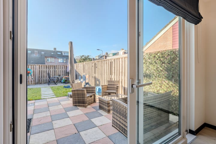 Photo 17 of Kamille 47