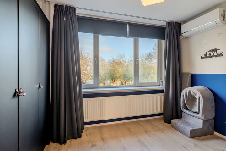 Photo 25 of Kamille 47