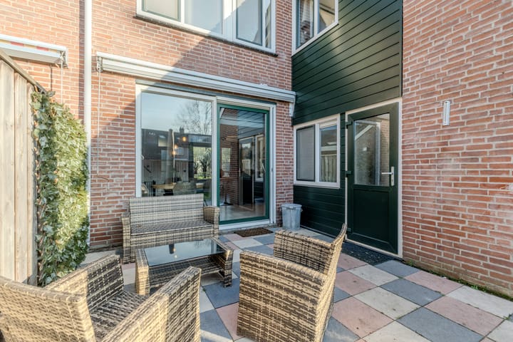 Photo 36 of Kamille 47