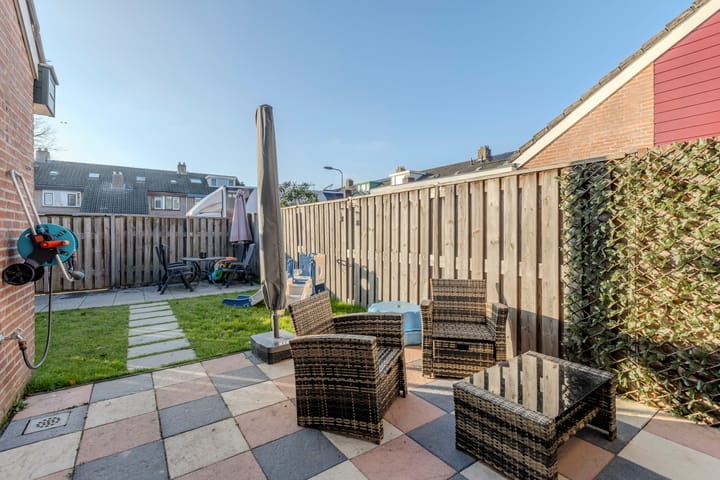 Photo 35 of Kamille 47