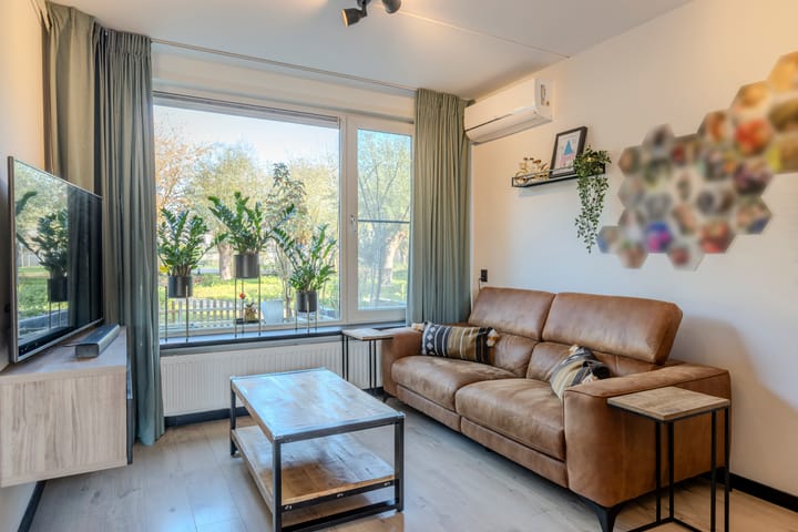 Photo 8 of Kamille 47