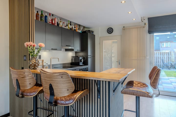 Photo 11 of Kamille 47