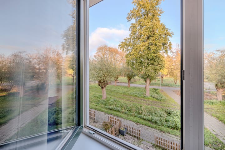 Photo 26 of Kamille 47