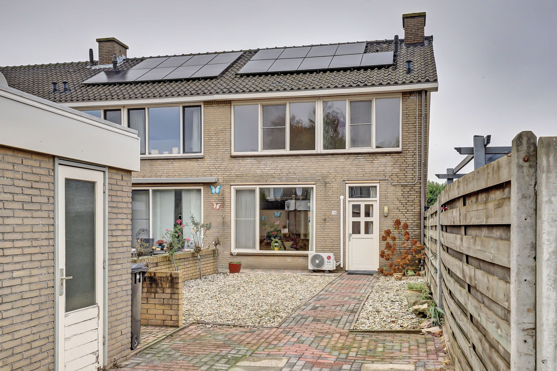 Foto 30 van Mambostraat 118