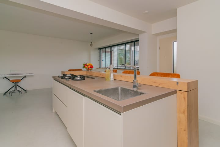 Foto 6 van Burgemeester Hogguerstraat 81