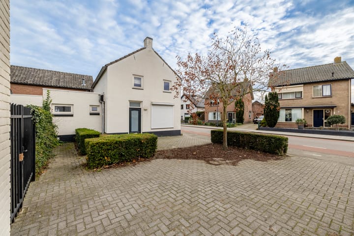 Photo 2 of Heistraat 36