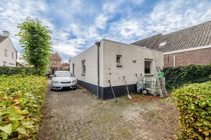 Photo 18 of Heistraat 36