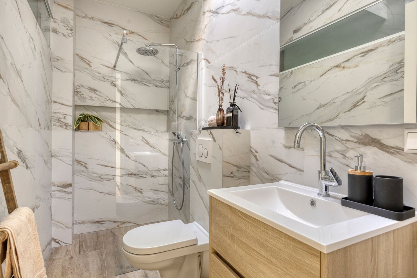 Foto 19 van Jan Pieterszoon Coenstraat 119