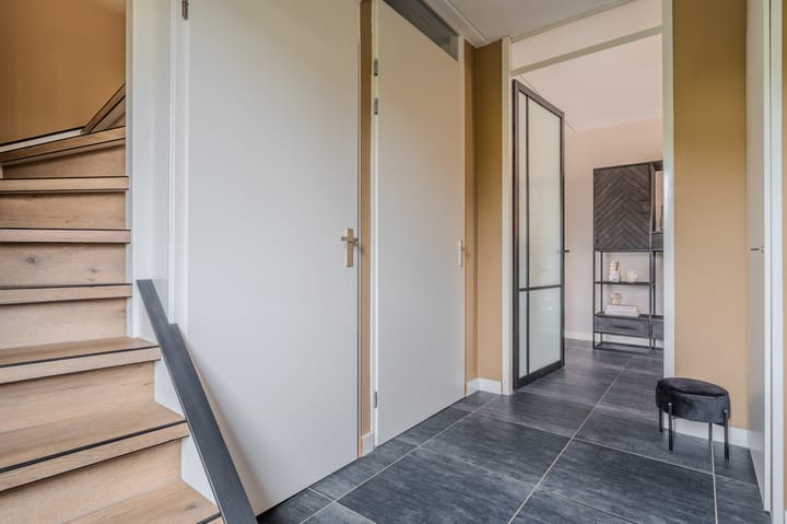 Photo 10 of Waalstraat 8